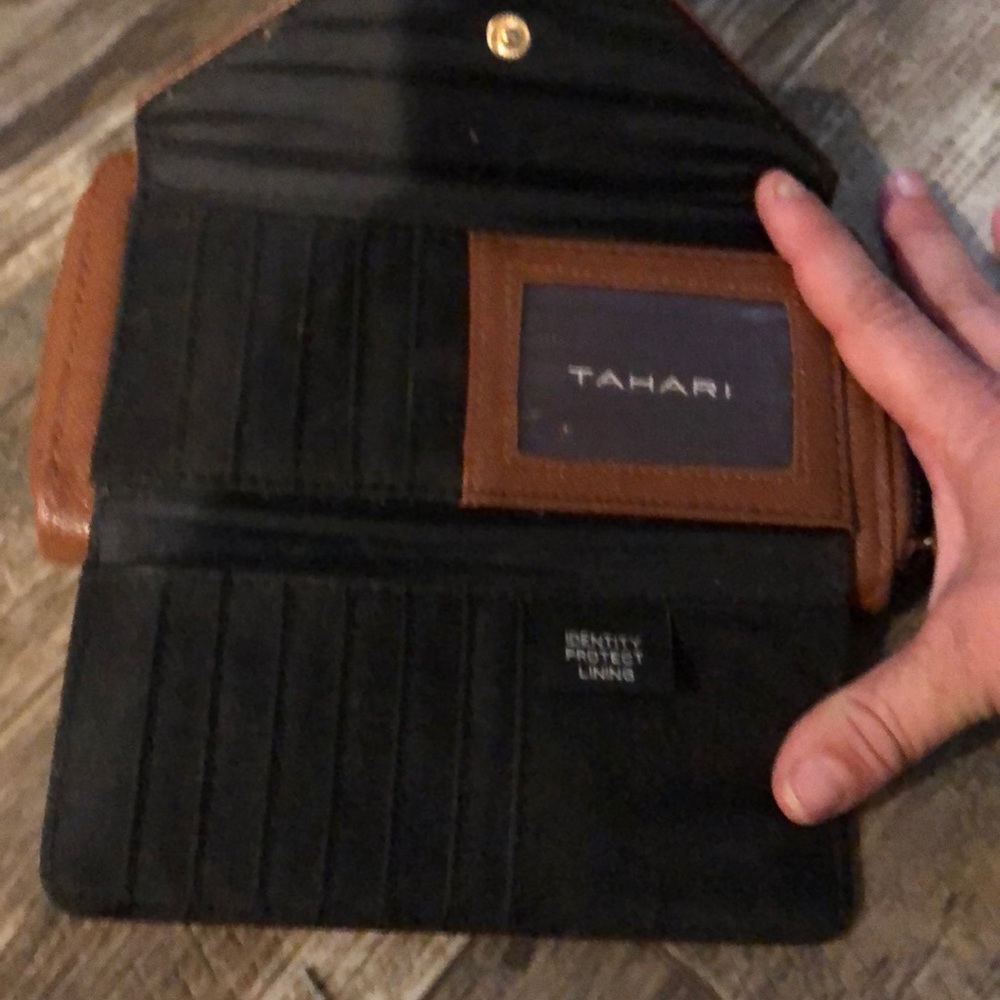 Wallet - Picture 2 of 4